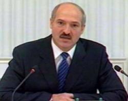 Лукашенко поздравил Путина на фоне «холодной войны» с Медведевым
