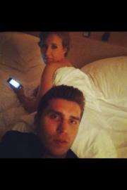 Ксения Собчак выложила фото с мужчиной в постели