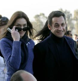 Супруга Николя Саркози снова начнет петь
