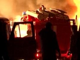 8 человек погибли при пожаре на территории завода на Украине
