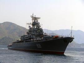 Российские военные корабли не везут в Сирию отремонтированные вертолёты