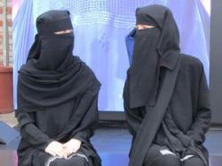 Женщины Ирана проводят в интернете акцию за право не носить хиджаб