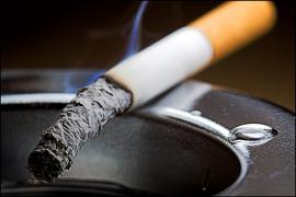 Курение повышает риск развития рака груди