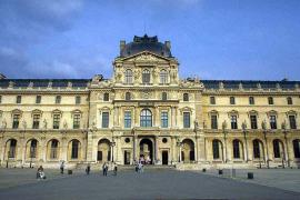 Лувр остается самым посещаемым музеем в мире